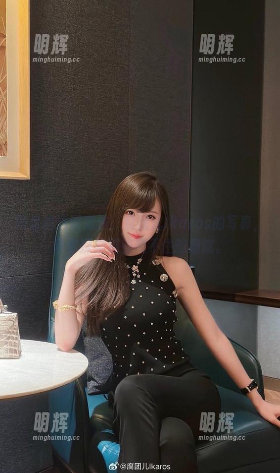 腐团儿Ikaros 网盘的透明魔法,腐团儿Ikaros的写真,带你探索那些藏不住的细腻。