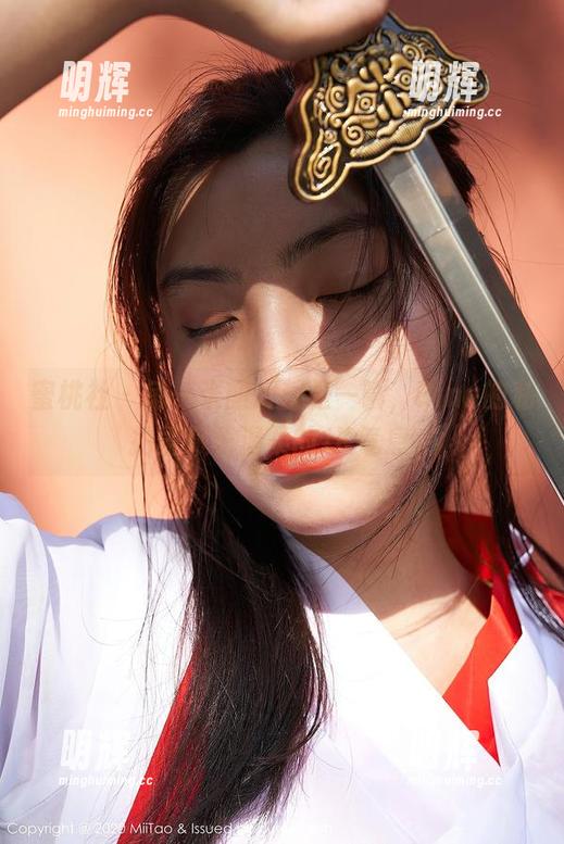 蜜桃社-Gina 蜜桃社 - 每一张图片都是一瞬,Gina的私拍蕴藏着温柔的JK气息。