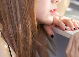 蜜桃社 – 伊素妍制服美图情报局：高清来袭，看得你心急如焚！