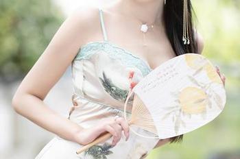 语画界 – 杨晨晨sugar在线分享：第二部主题作品，来感受一下不一样的魅力