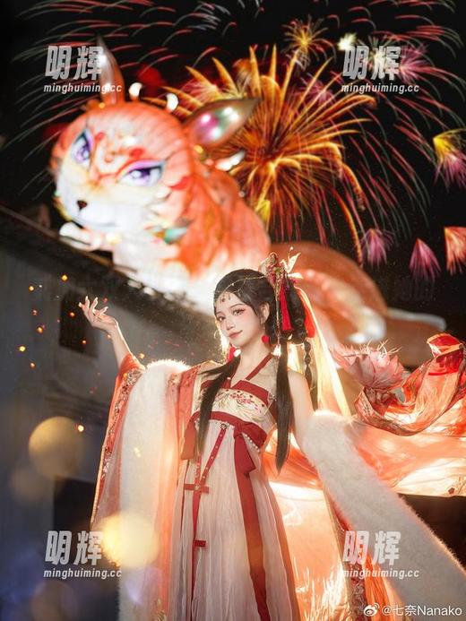 贰加六双人写真，图片合集带你走进她的奇妙世界！