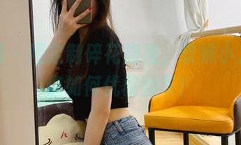 微密圈 – 用定制碎花旗袍，软妹小九九教你如何优雅翻车！