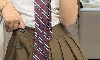 微密圈 – 水面下的故事：陈佩奇全套泳池写真，拖不动的眼睛！