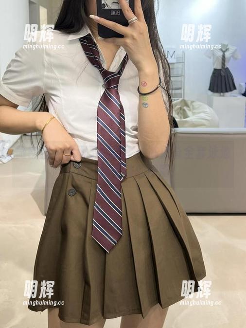 陈佩奇 微密圈 - 水面下的故事:陈佩奇全套泳池写真,拖不动的眼睛!