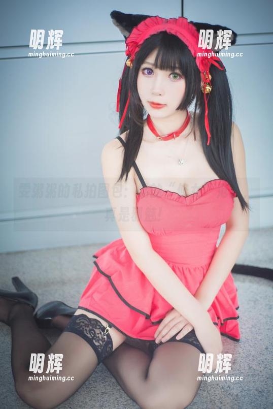 雯粥粥 雯粥粥的私拍图包:她的“修女”范儿,真是邪魅!