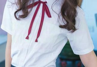 青豆客 – 连体衣中的雅致，汪佩妮Penny美图给我下载的理由。