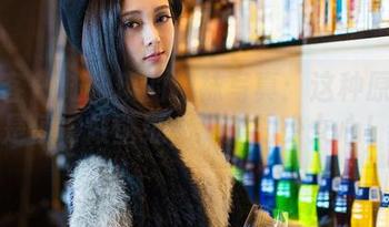 青豆客 – 陆梓琪的棉袜写真：这种原图真是值得做壁纸，满满的少女心！