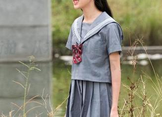 魔镜街拍 – 从未见过如此性感OL——婷婷的包臀灰裙全集下载！
