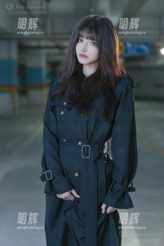 白婚纱花嫁是如何撩的？鹿八岁baby福利图片带你看光影背后的秘密！